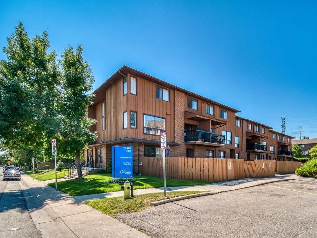Village Vale 2 Bedroom Home for Rent at 47 Glamis Dr Sw, Calgary, AB T3E 6S2 Glenmorgan