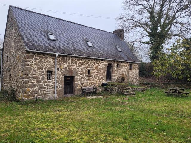 Village 3 cottages habitables plus d'autres bâtiments 0m² Saint Mars sur Colmont