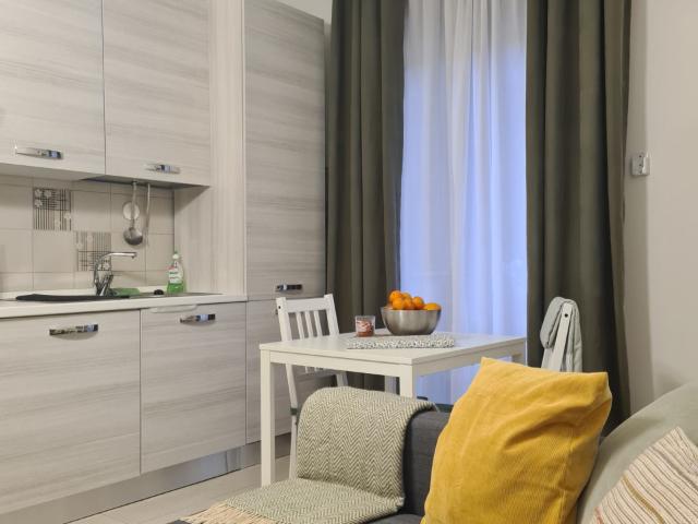 VILLAGGIO DEL SOLE BICAMERE CON CORTILE CONDOMINIALE SOFFITTA E TERRAZZO IN AFFITTO