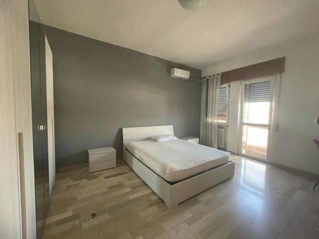 VILLAGGIO DEL SOLE STANZA CON BALCONE IN AFFITTO