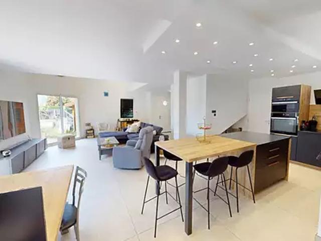 Villard Bonnot 38190 Achat / Vente maison 5 pièces t5 au dernier étage