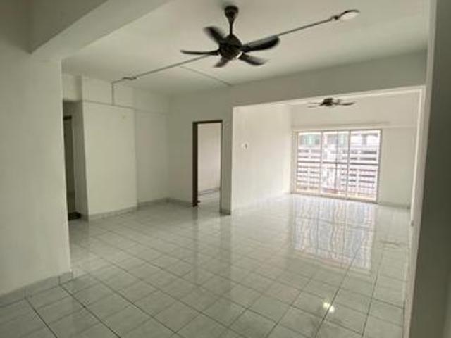 Villaria Kondominium 3R2B PJS 5 Petaling Jaya