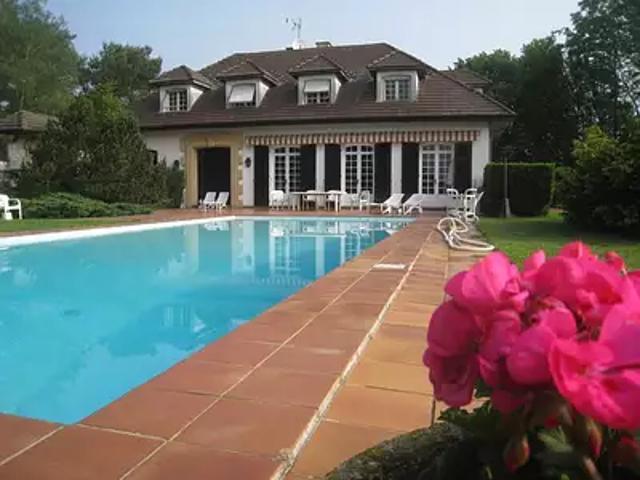 Villars les Dombes 01330 Achat / Vente maison 14 pièces t14 piscine jardin
