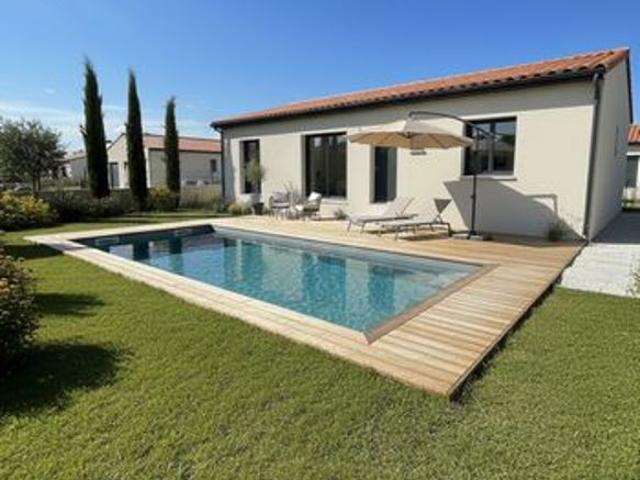 Villas 110.14m² Montner