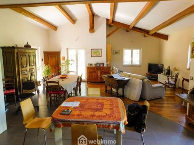 Villas 128m² Besse sur Issole