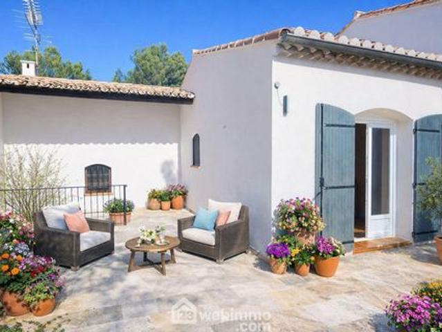 Villas 121m² Vernègues