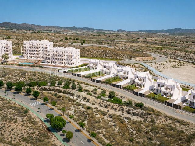 Villas con vistas a la naturaleza y piscina compartida en Murcia