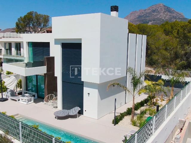 Villas Cerca de la Ciudad y la Playa en La Nucia Alicante