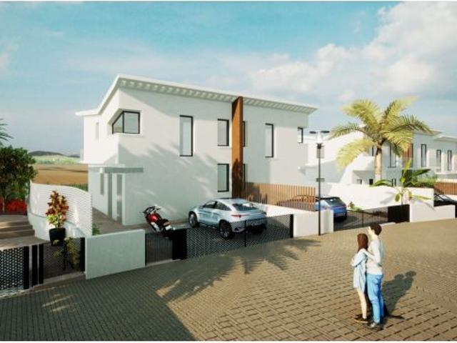 Villas adosadas de 4 dormitorios con piscina infinita privada