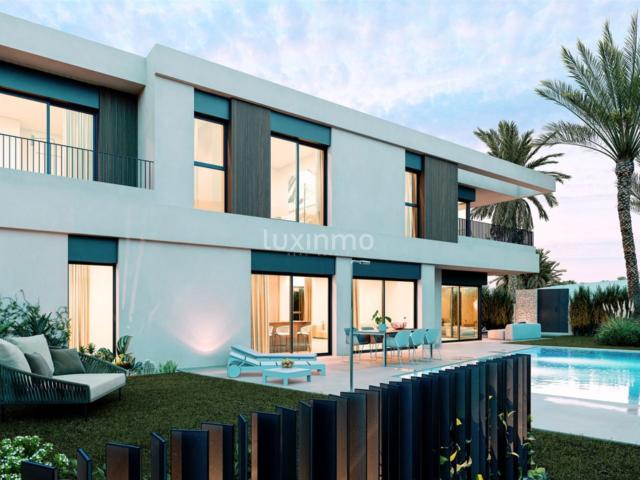 Villas de 4 dormitorios en construcción situado en Alicante 330m² Alacant