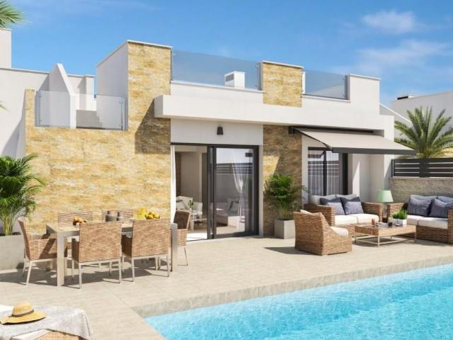 Villas de Obra Nueva con Piscina Privada en Oasis de la Mari. 99m² San Fulgencio