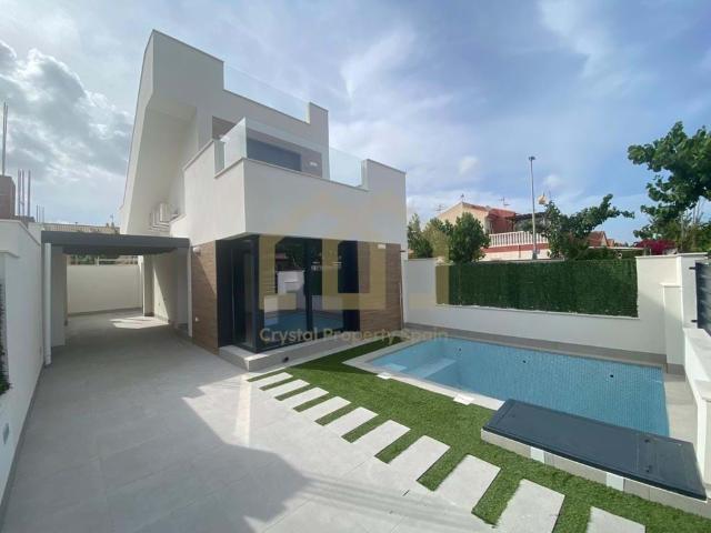 Villas de Obra Nueva con Piscina Privada en Los Alcázares, Costa Cálida