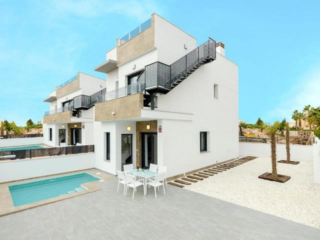 Villas De Obra Nueva En TORREVIEJA&amp 13 &amp 13 Villas de. 105m² Torrevieja