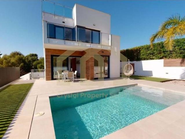 VILLAS DE OBRA NUEVA EN LA NUCIA