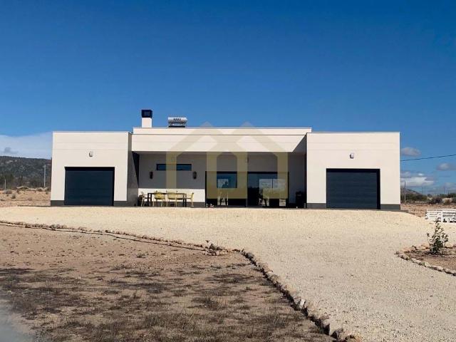 VILLAS DE OBRA NUEVA EN PINOSO