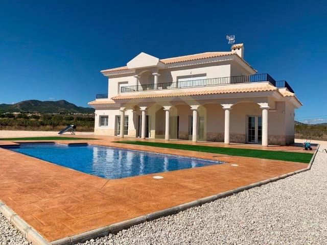 VILLAS DE OBRA NUEVA EN PINOSO