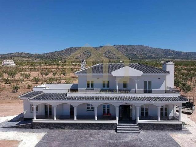 VILLAS DE OBRA NUEVA EN PINOSO