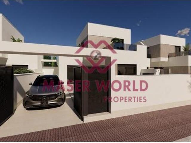 Villas de Obra Nueva en San Fulgencio con Piscina Privada y Diseño Moderno