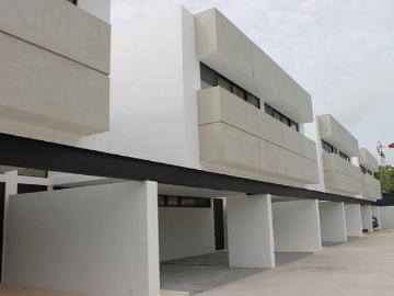 Villas de Lujo en Renta | Amuebladas | Colonia Maya | 2 Recámaras