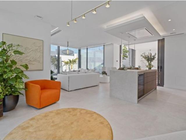 Villas de lujo de nueva construcción en Rincón de Loix, Benidorm, con piscina privada