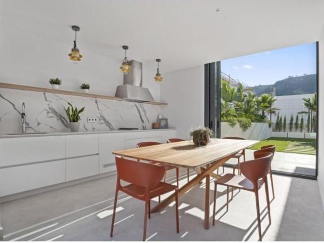 Villas de lujo de nueva construcción en Rincón de Loix, Benidorm, con piscina privada