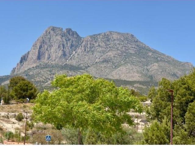 Villas de Lujo en Finestrat entre el Mar y la Montaña