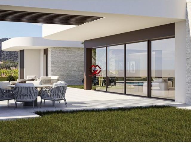 Villas de nueva construcción a medida en Pinoso Alicante: amplias viviendas en un entorno natural