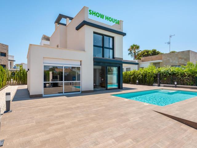 Villas del Mar es un residencial formado por villas independ. 178m² Playa Honda