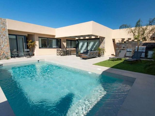 Villas en venta en Altaona Golf, MurciaEl residencial cuenta. 194m² Murcia
