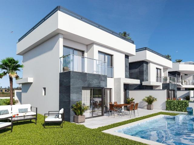 Villas están en un complejo de lujo de 3 villas con piscina. 100m² Los Alcázares