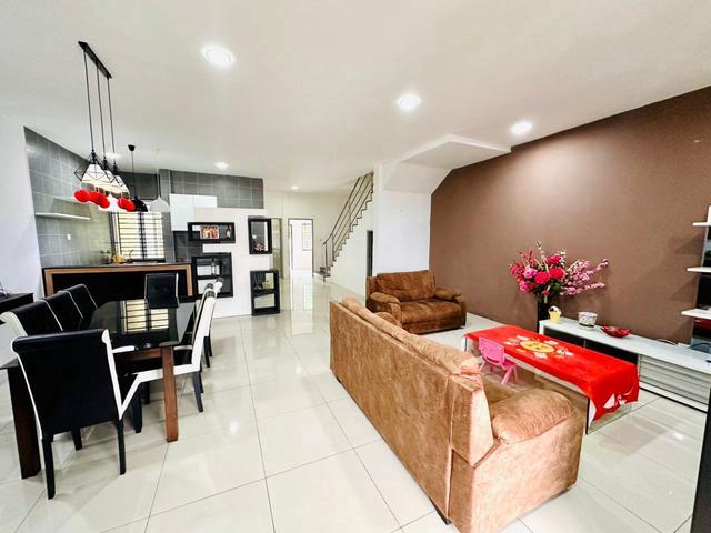 Villas Hills Double Storey Terrace Intermediate at Stephen Yong