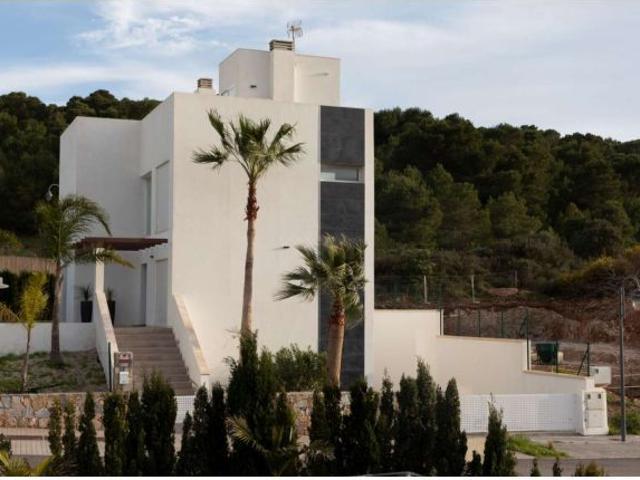 Villas independientes de obra nueva con vistas al mar en Cartagena
