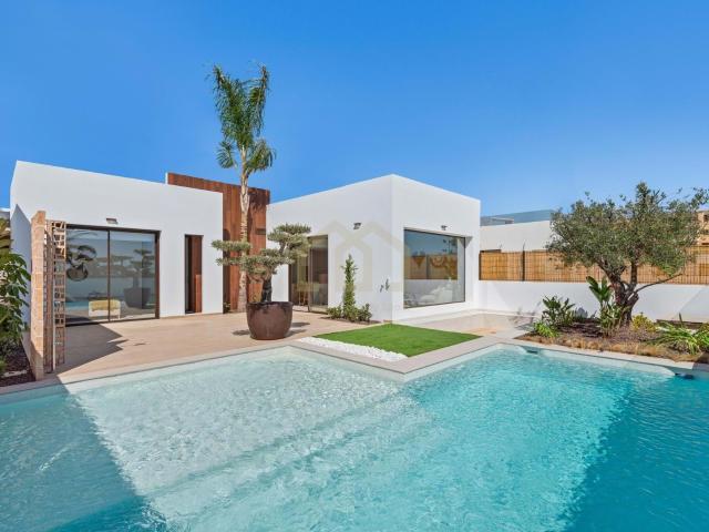 Villas y Apartamentos de Obra Nueva en Los Alcázares