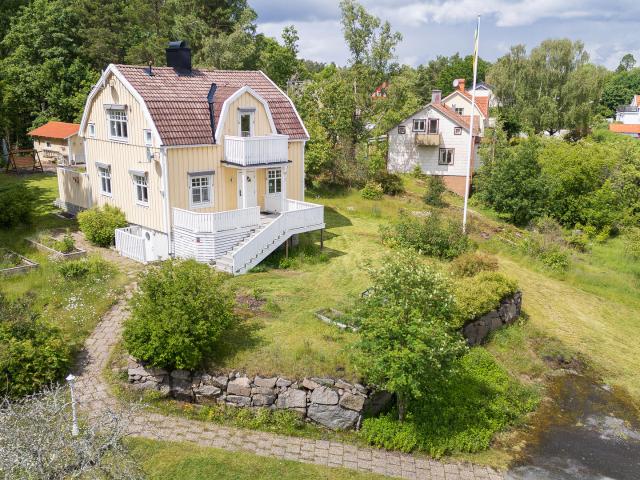 Villavägen 8