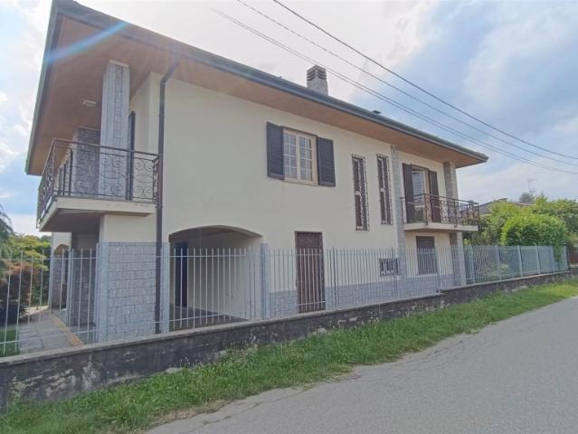 Villa/villetta in vendita a Briga Novarese