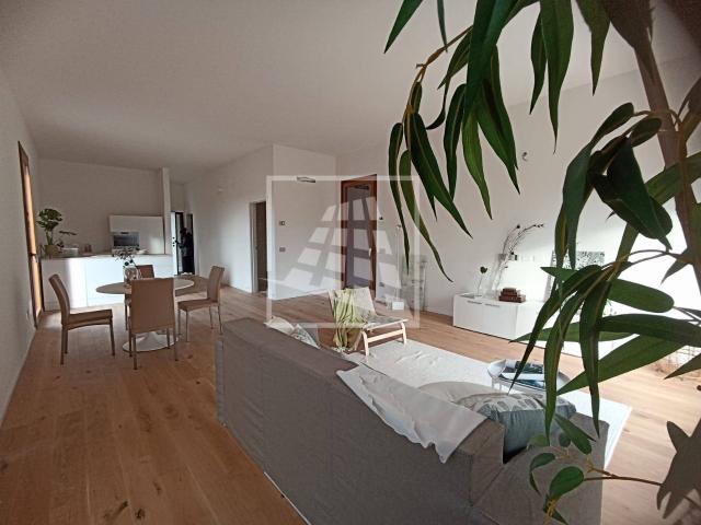 Villa/Villetta in Vendita a Reggio nell'Emilia