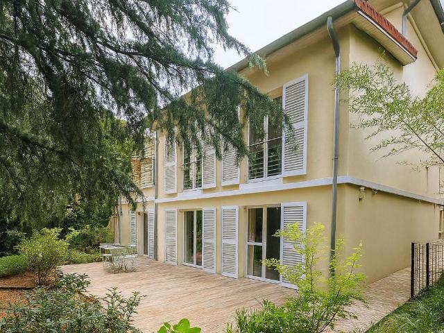 Ville D'Avray centre ville proche gare