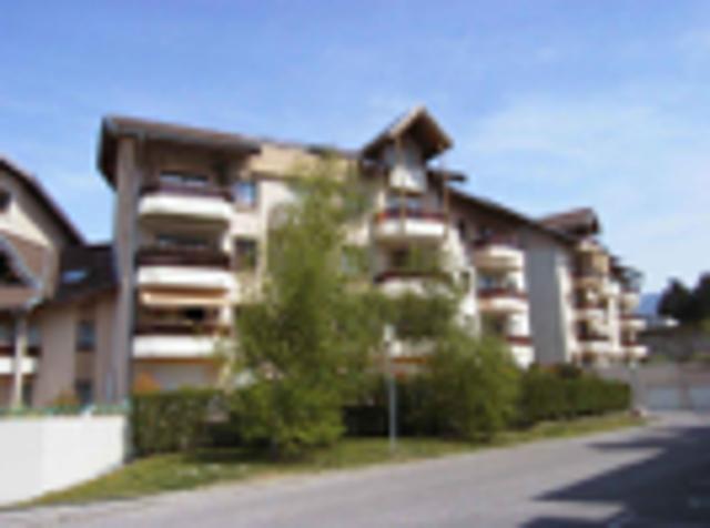 Ville la Grand Location Parking / Garage 74