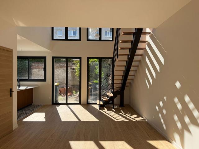 VILLEMOMBLE LOFT FAMILIAL AVEC JARDIN PRIVATIF ESPRIT MAISON ? PRESTATIONS CONTEMPORAINES
