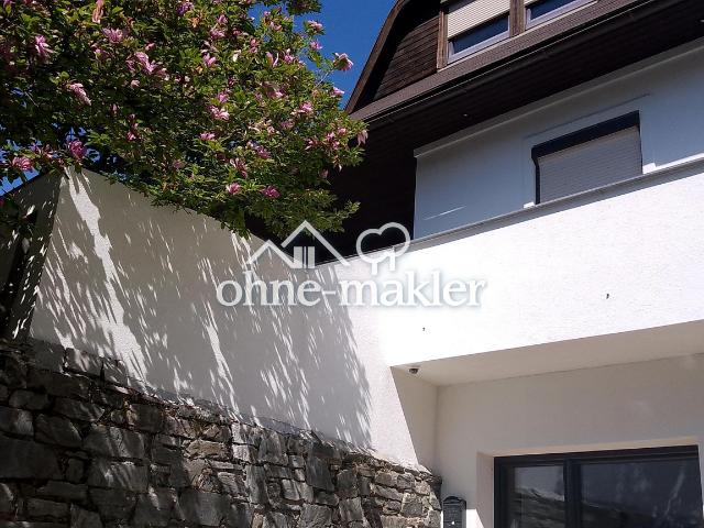 Villen Etage mit eigenem Pool 5 Minuten vom Badesee