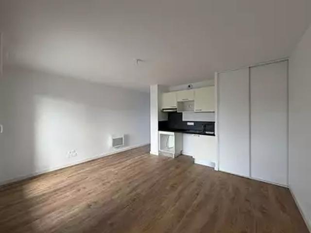 Villenave d'Ornon 33140 Location appartement 1 pièce t1 au dernier étage terrasse