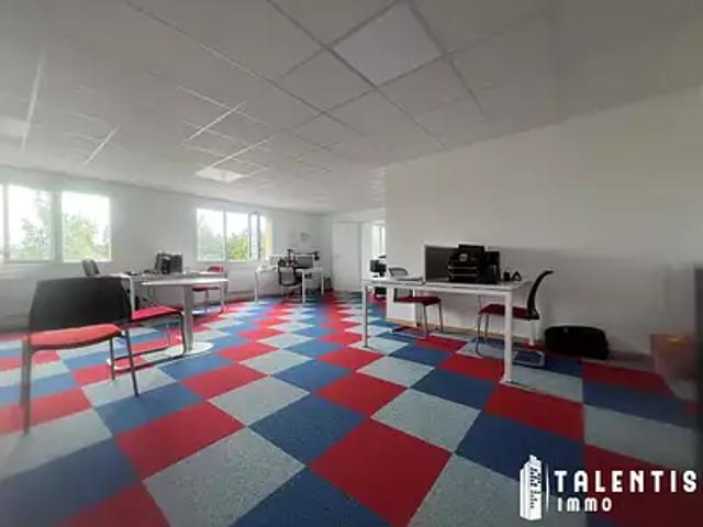 Villeneuve en Retz 44580 Achat / Vente divers 2 pièces au dernier étage