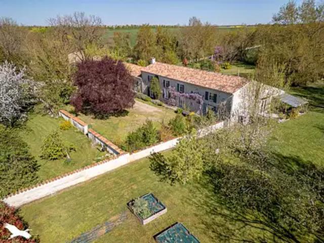 Villeneuve la Comtesse 17330 Achat / Vente maison 11 pièces t11 parking