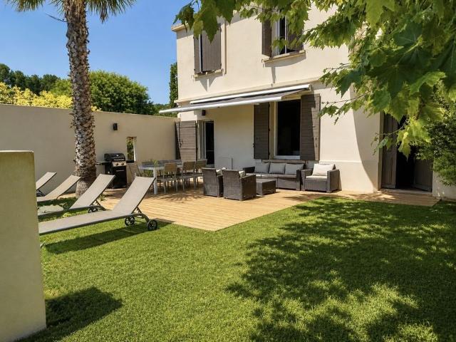 Villeneuve les Avignon, Somptueuse maison 140m², terrain 400