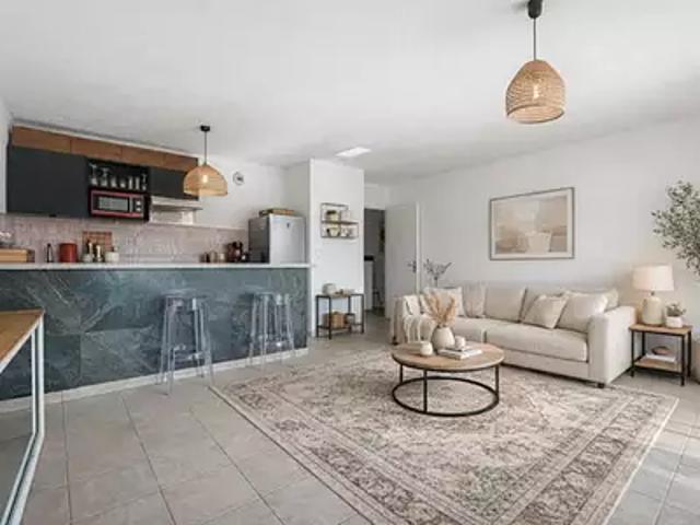 Villeneuve lès Avignon 30400 Achat / Vente appartement 3 pièces t3 piscine terrasse