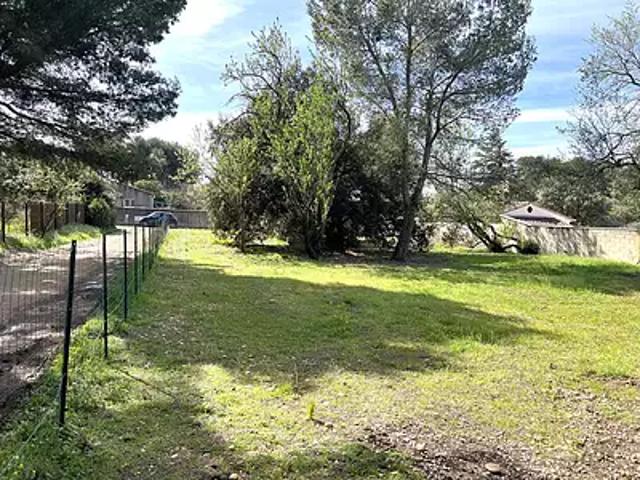 Villeneuve lès Avignon 30400 Achat / Vente terrain