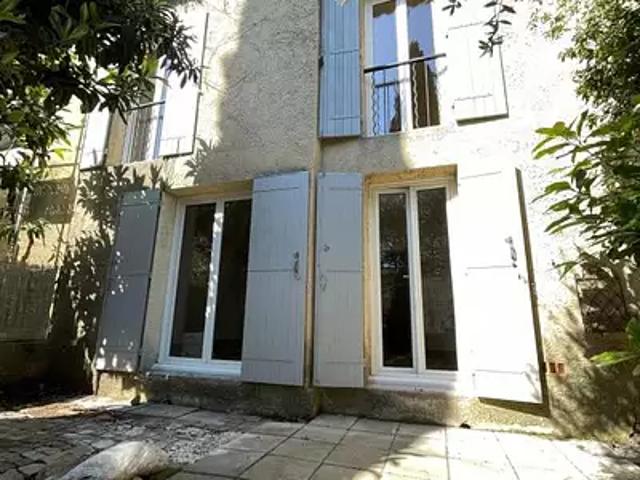Villeneuve lès Avignon 30400 Location maison 5 pièces t5 jardin