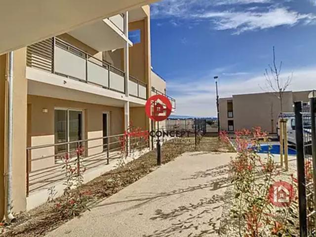 Villeneuve lès Avignon 30400 Location appartement 2 pièces t2 au dernier étage parking