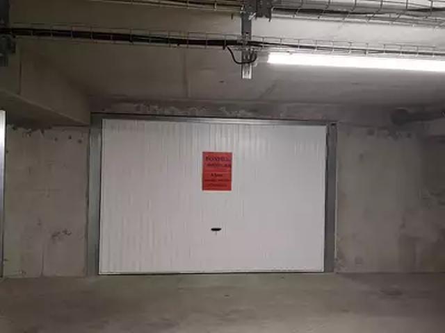 Villeneuve lès Avignon 30400 Location parking