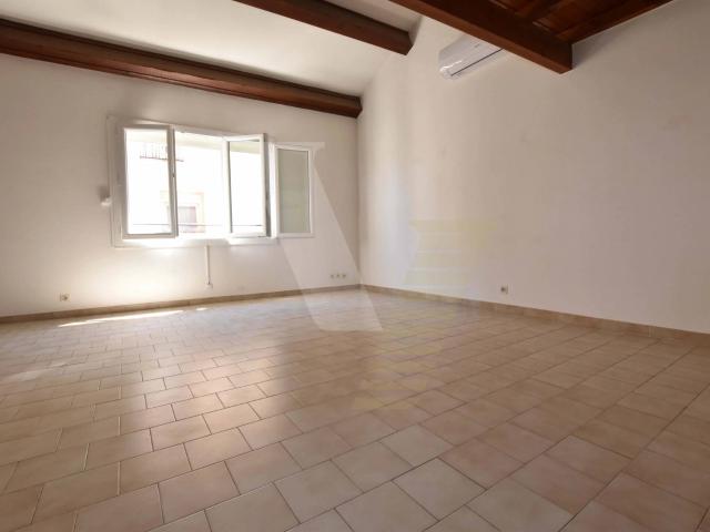 Villeneuve lès Béziers Appartement T3 avec garage